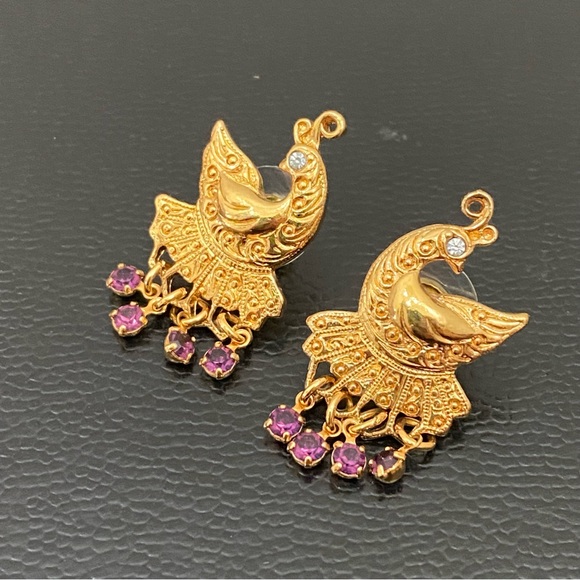 Vintage 90’s AVON Gold-tone Peacock Purple Crystal Fringe Earrings 7.3g - Picture 2 of 15